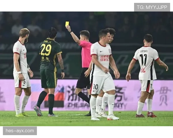 加亚表现稳健,持续成为球队后防核心标杆 加亚表现稳健,持续成为球队后防核心标杆